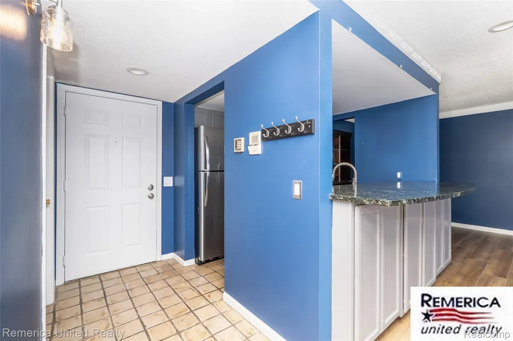 3553 Port Cove Drive Waterford Charter Township MI 48328