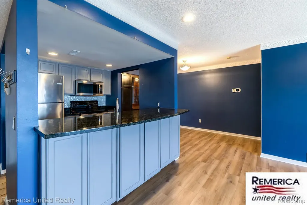 3553 Port Cove Drive Waterford Charter Township MI 48328
