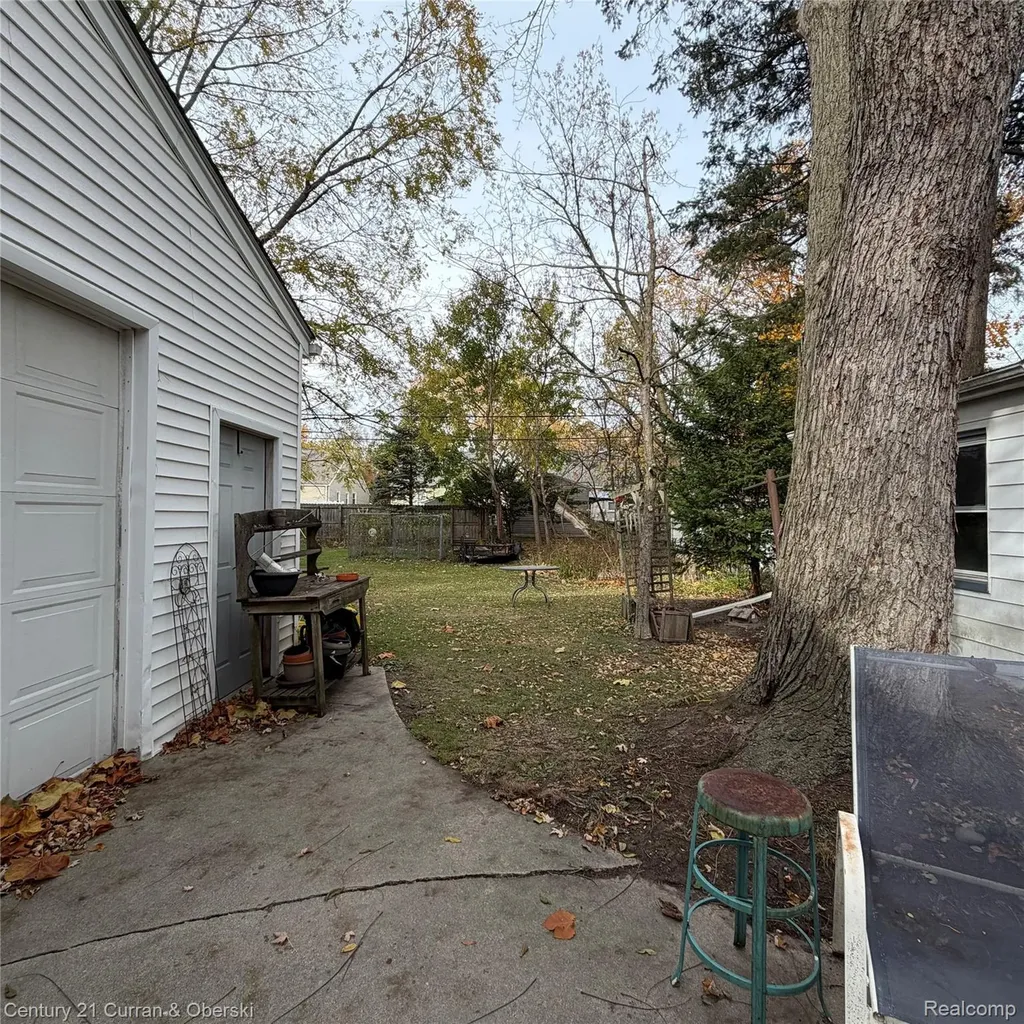418 S Dorchester Avenue Royal Oak City MI 48067