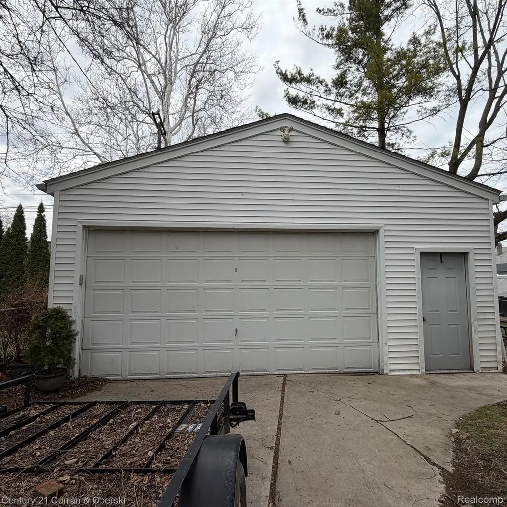 418 S Dorchester Avenue Royal Oak City MI 48067