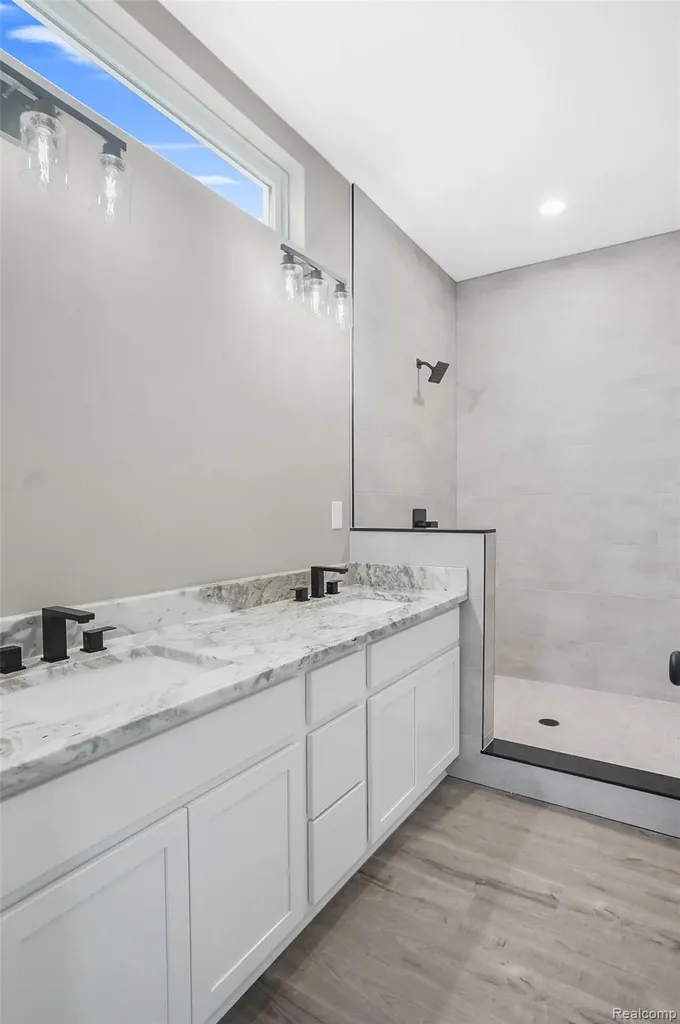 8451 Woodridge Drive Davison Township MI 48423