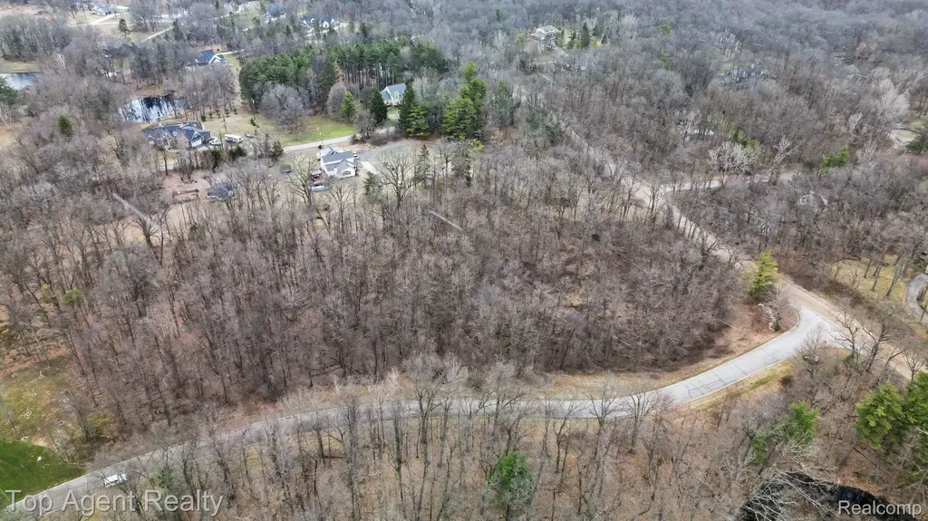 1511 Barrwood Trail Oxford Charter Township MI 48371
