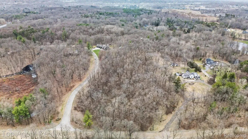 1511 Barrwood Trail Oxford Charter Township MI 48371