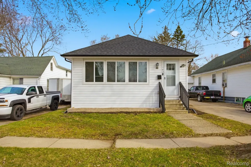 142 Avondale Avenue Summit Township MI 49203