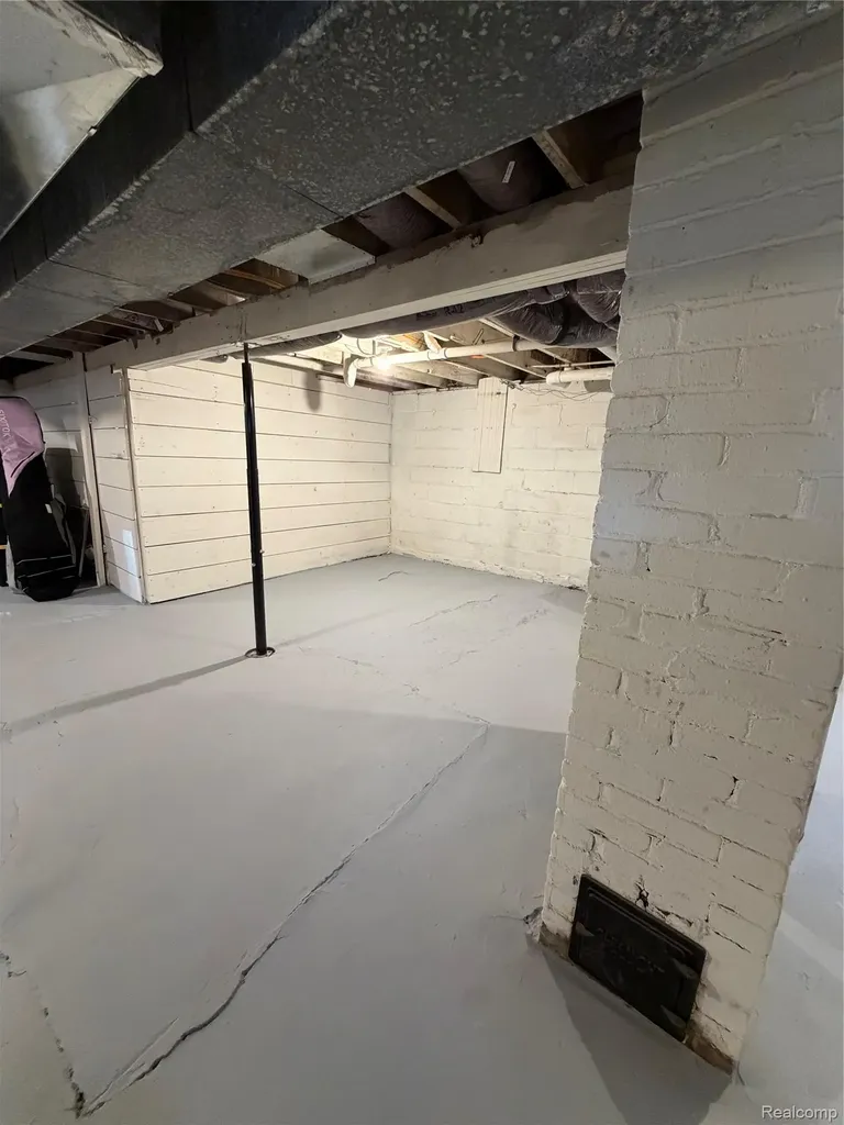 142 Avondale Avenue Summit Township MI 49203