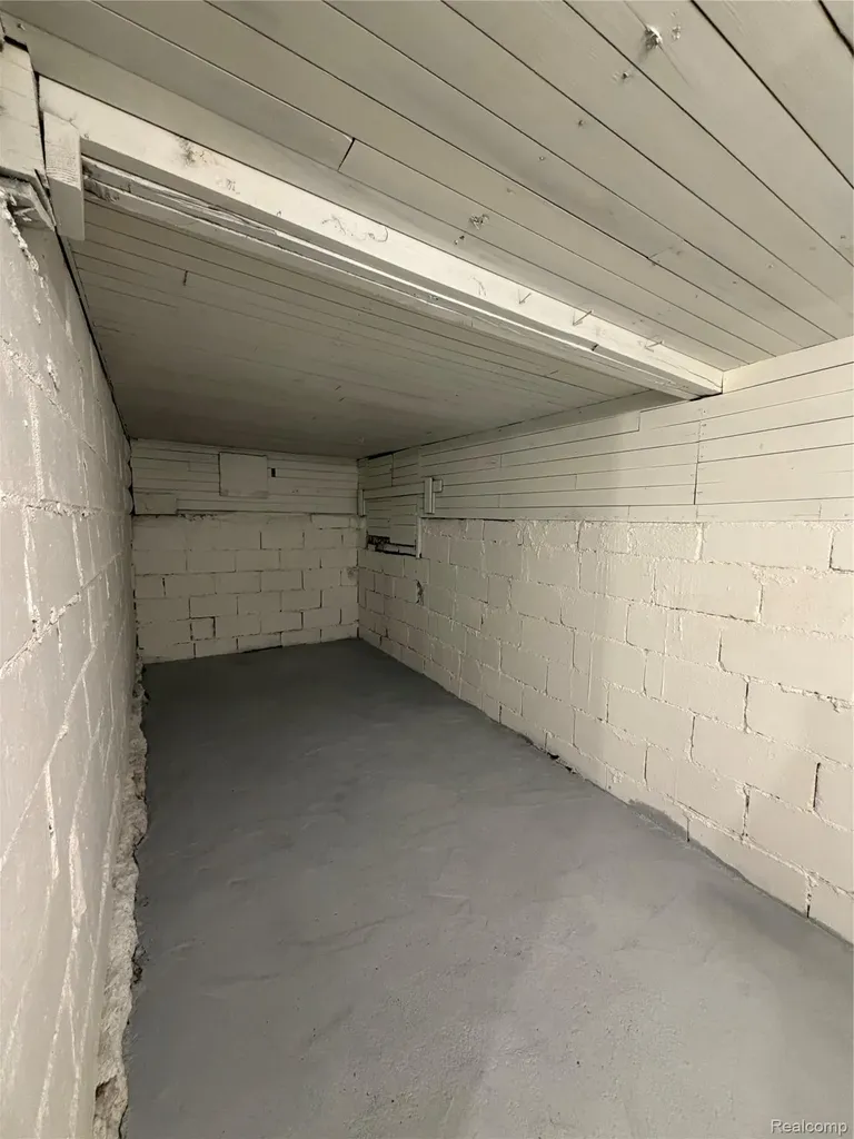 142 Avondale Avenue Summit Township MI 49203