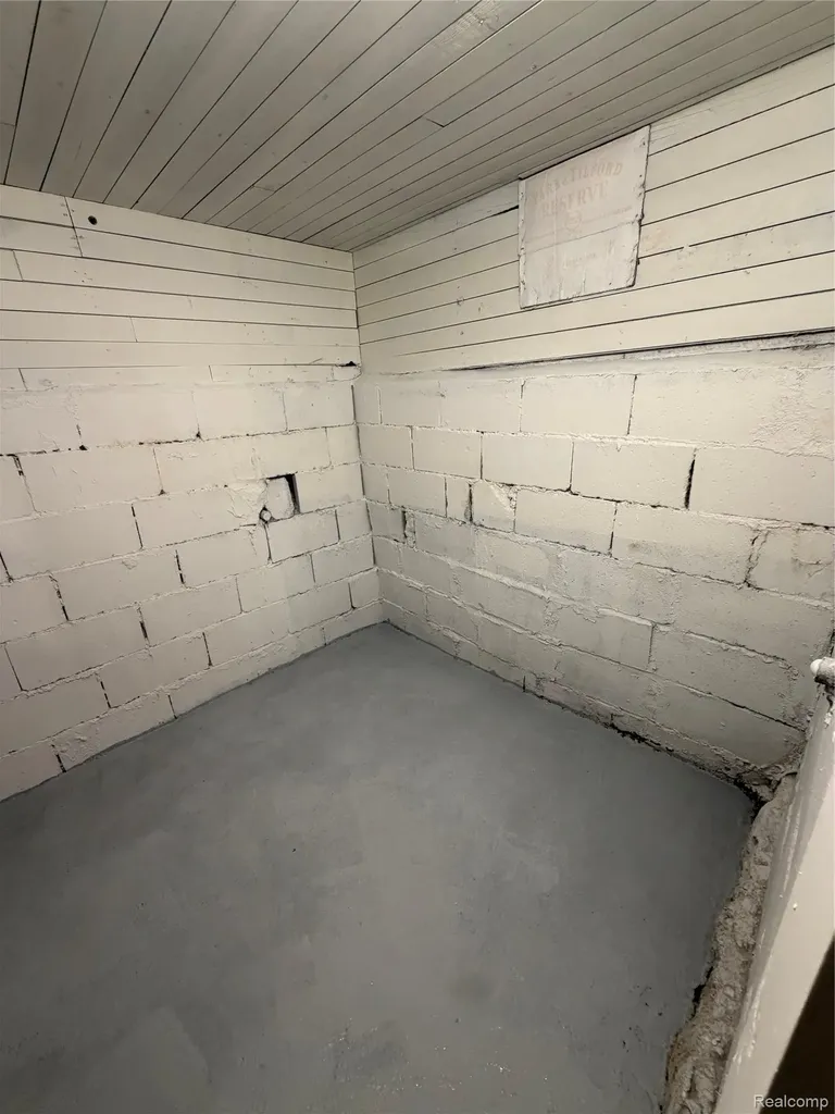 142 Avondale Avenue Summit Township MI 49203