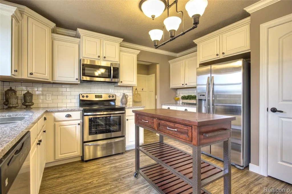 2110 Stillwater Drive Davison Township MI 48423