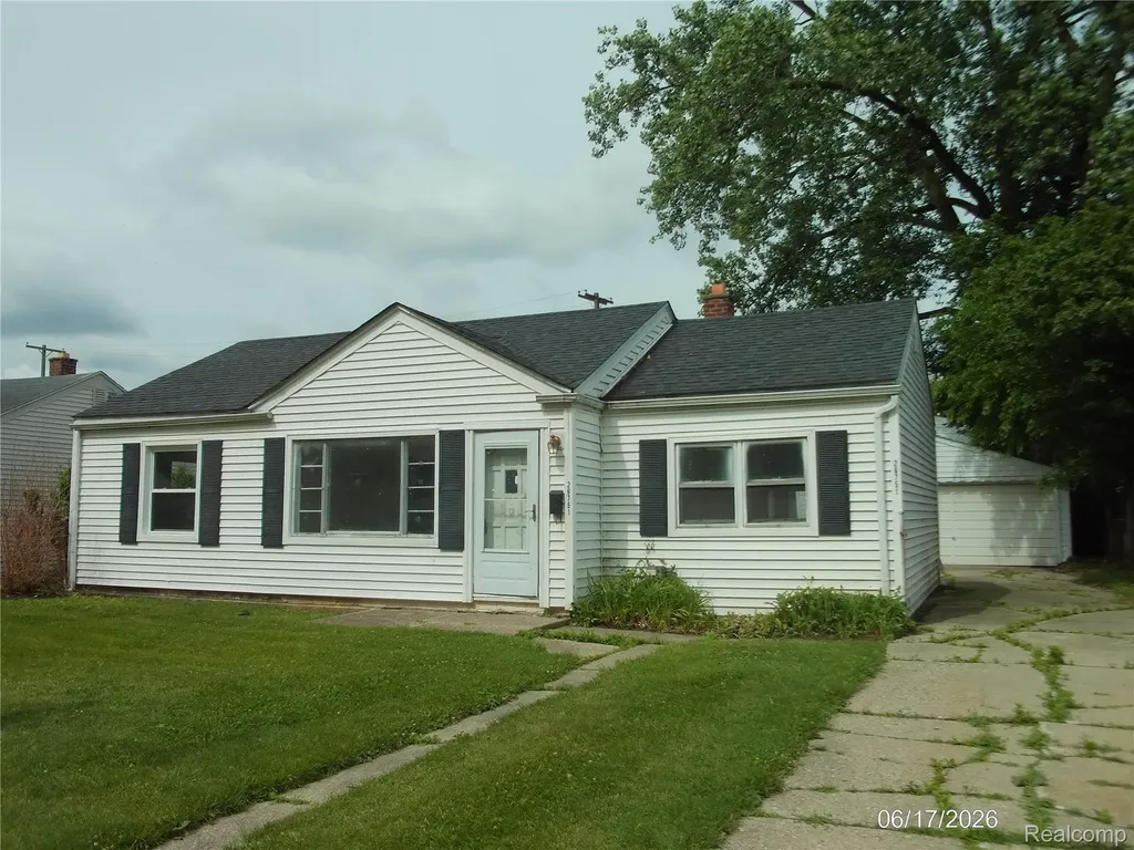 26751 Belanger Street Roseville City MI 48066