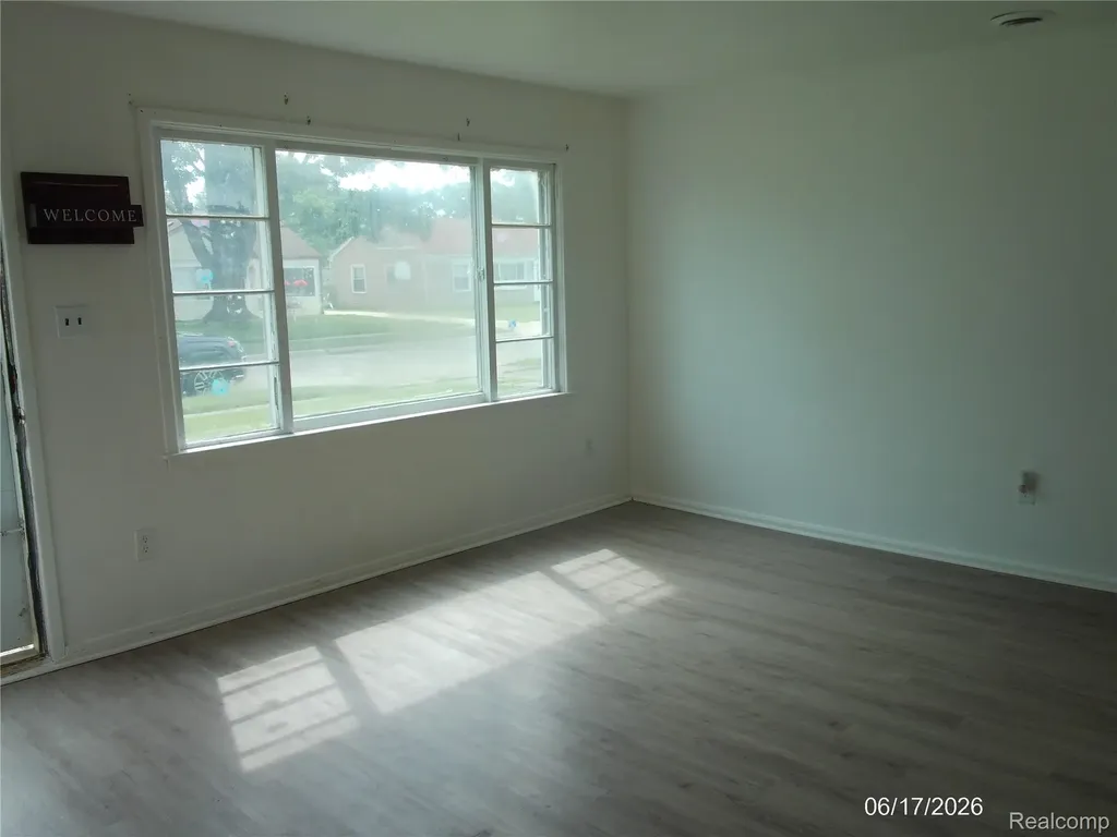 26751 Belanger Street Roseville City MI 48066