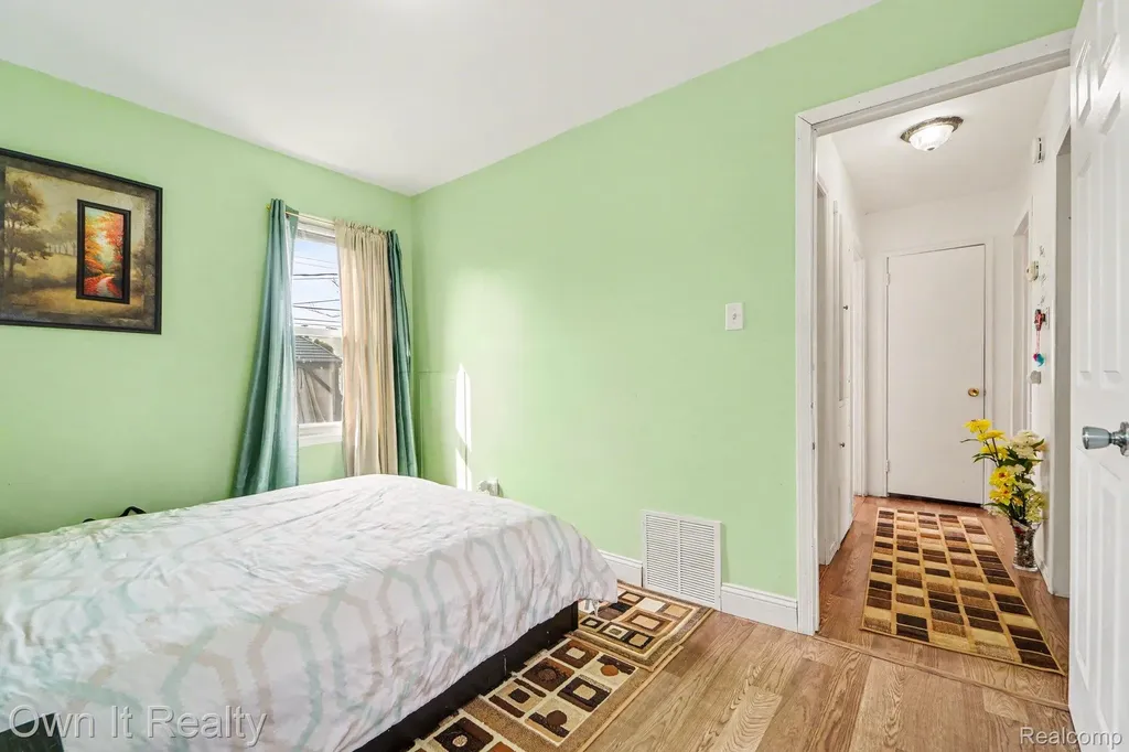 1647 Stewart Avenue Lincoln Park City MI 48146