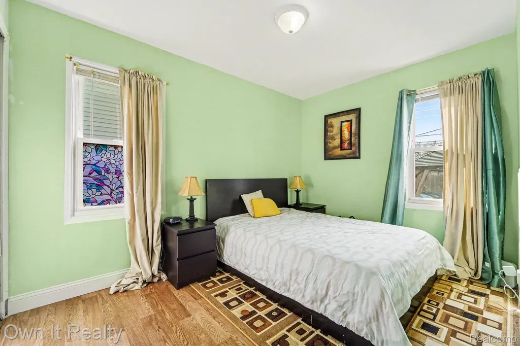 1647 Stewart Avenue Lincoln Park City MI 48146