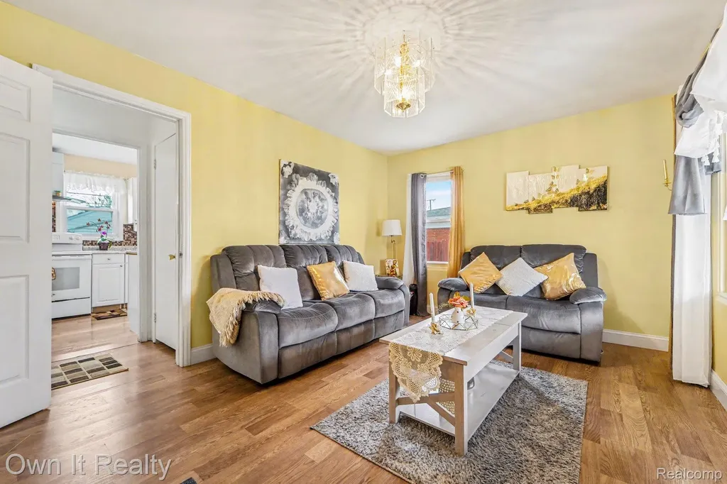 1647 Stewart Avenue Lincoln Park City MI 48146