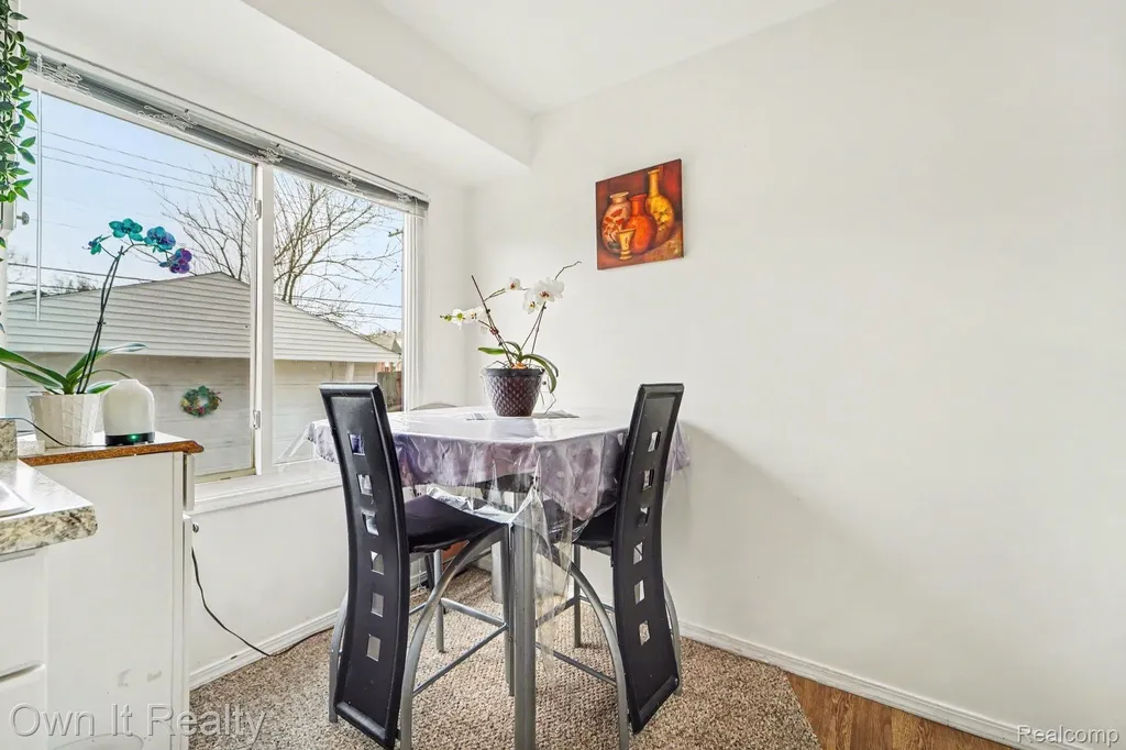 1647 Stewart Avenue Lincoln Park City MI 48146