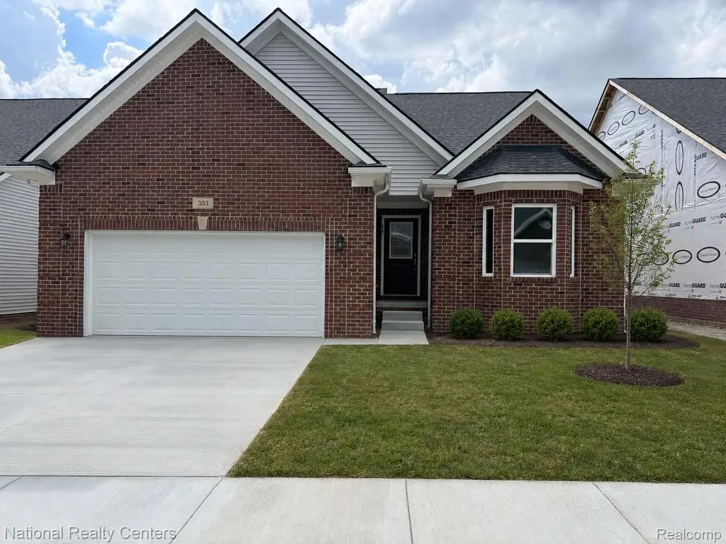 360 Devonshire Drive Lapeer City MI 48446