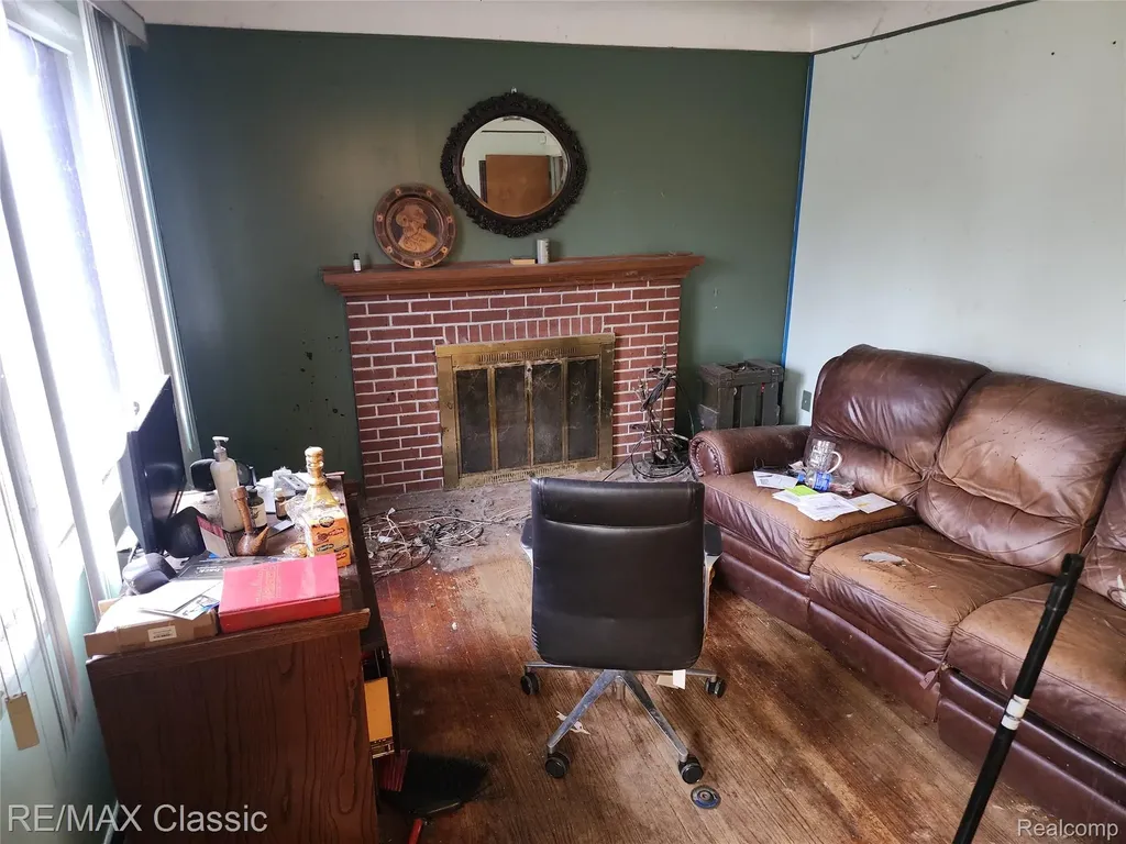 643 E Kennett Road Pontiac City MI 48340