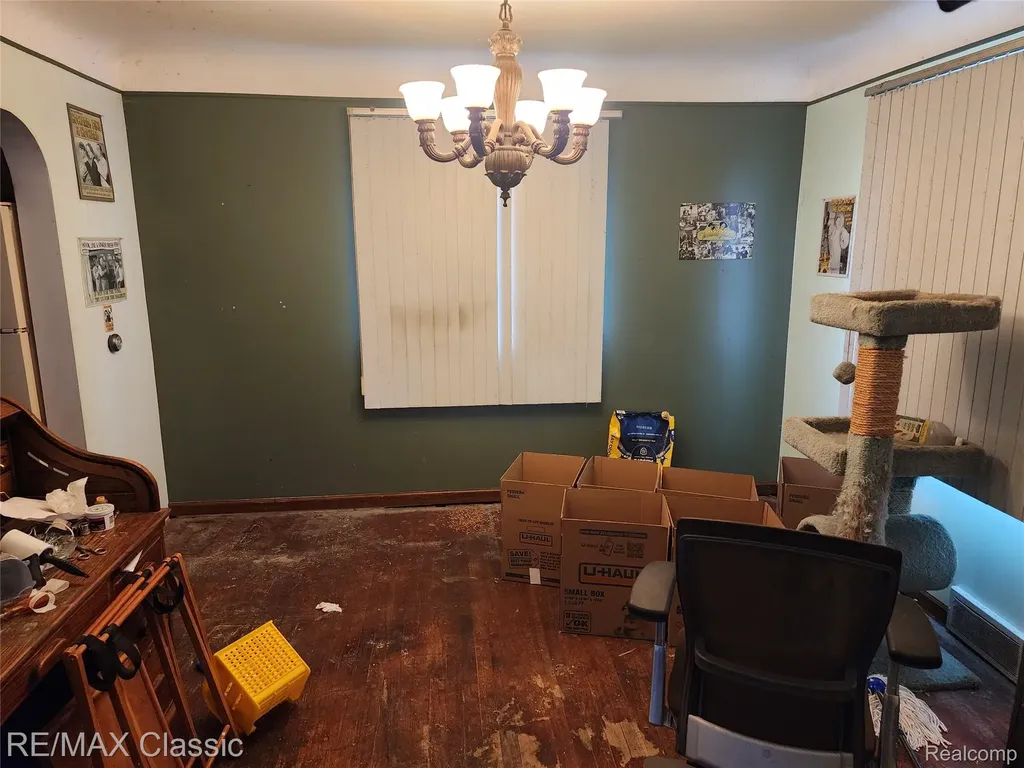 643 E Kennett Road Pontiac City MI 48340