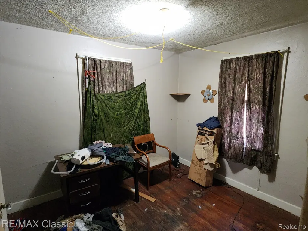 643 E Kennett Road Pontiac City MI 48340