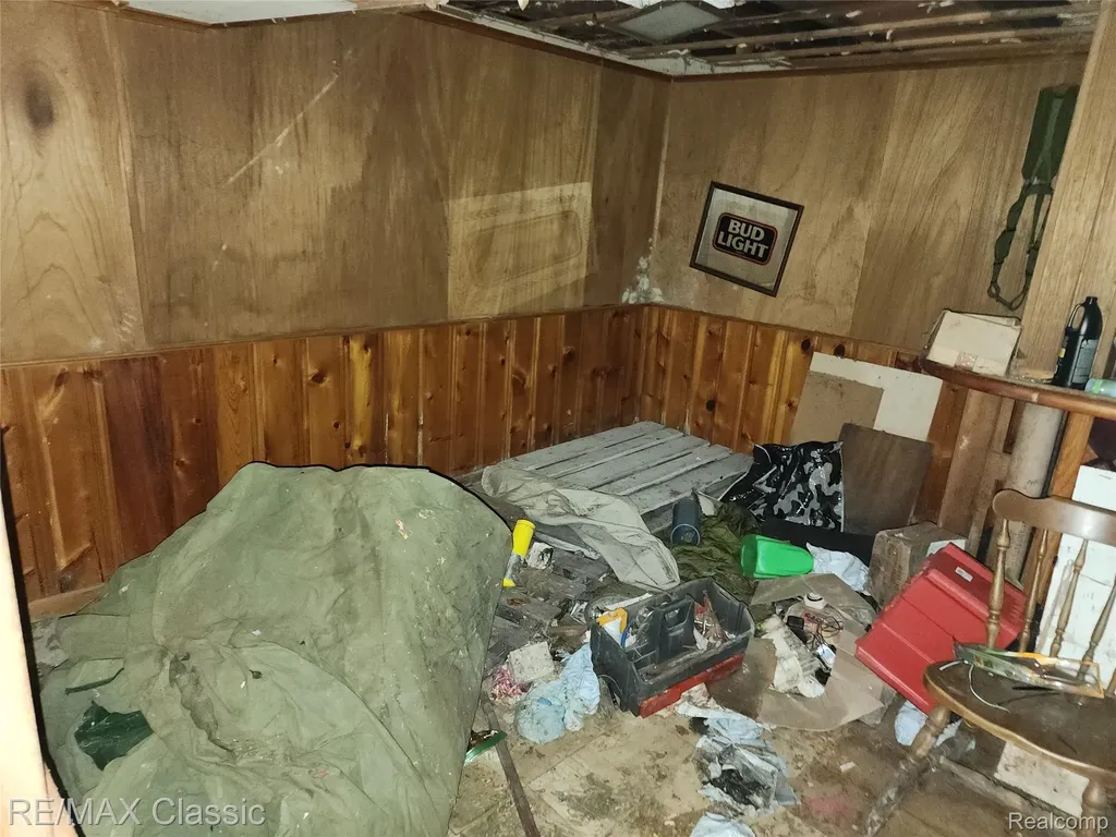 643 E Kennett Road Pontiac City MI 48340