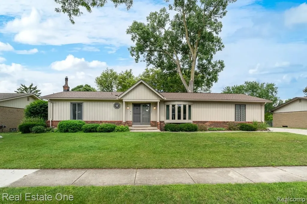53081 Scenic Drive Shelby Charter Township MI 48316