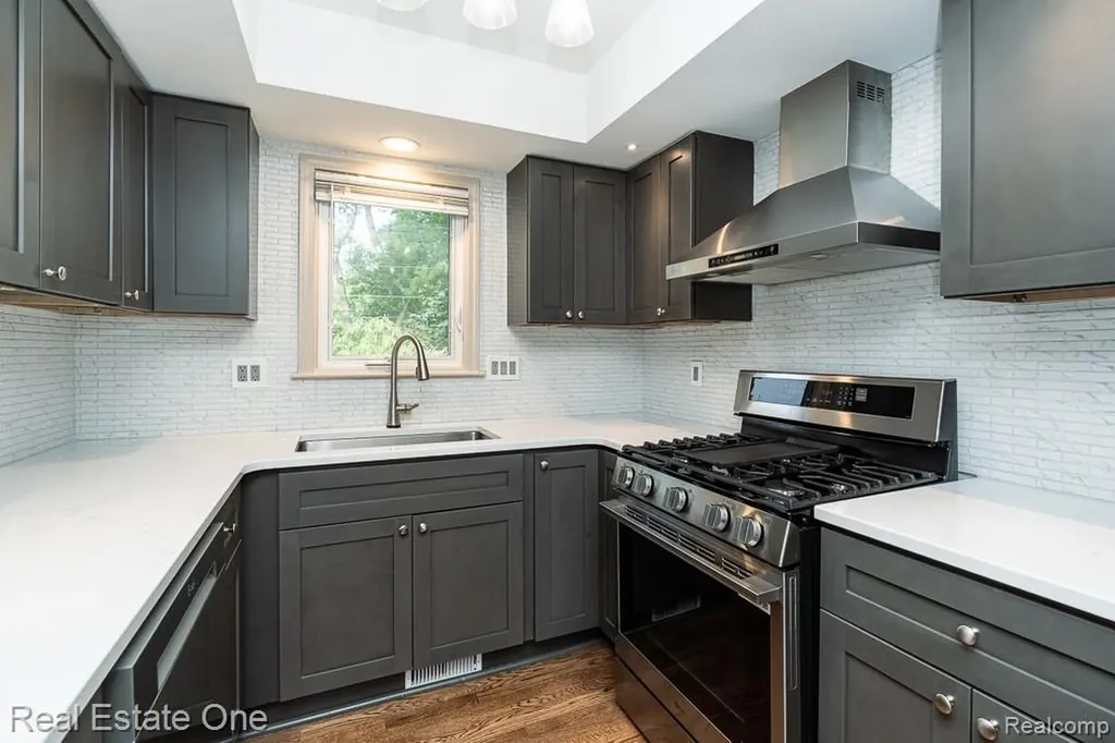 53081 Scenic Drive Shelby Charter Township MI 48316