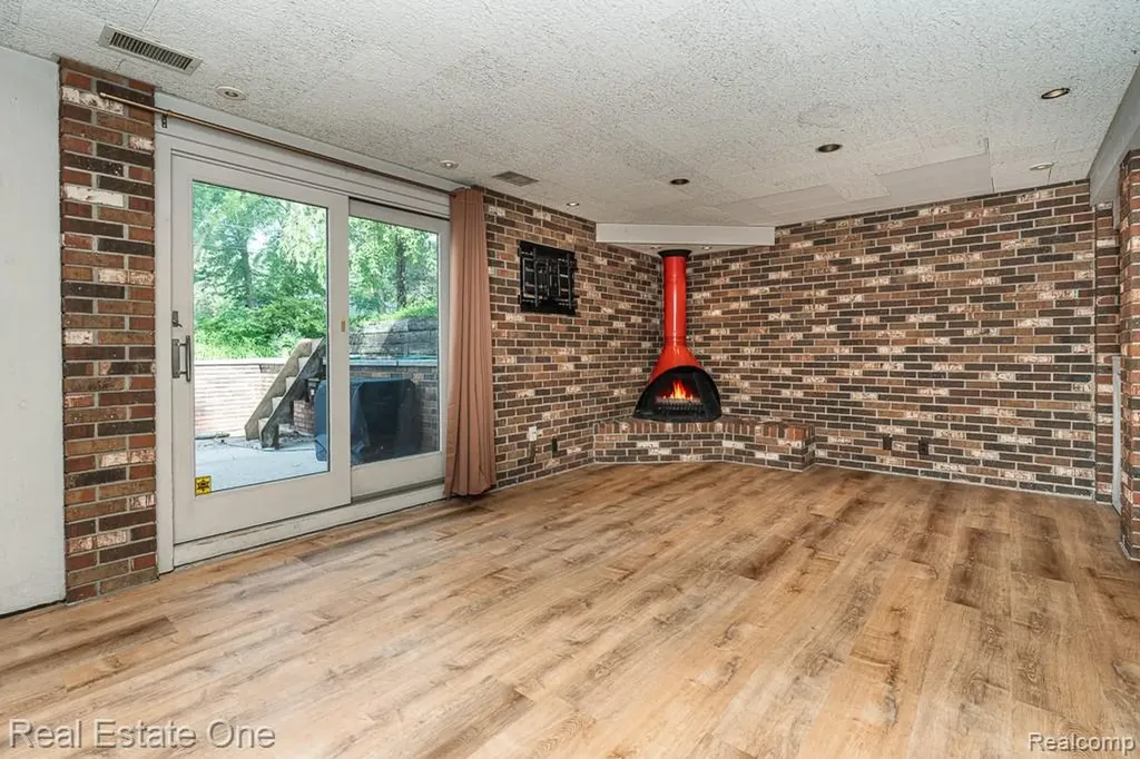 53081 Scenic Drive Shelby Charter Township MI 48316