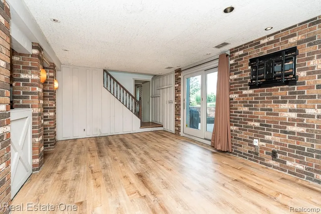 53081 Scenic Drive Shelby Charter Township MI 48316