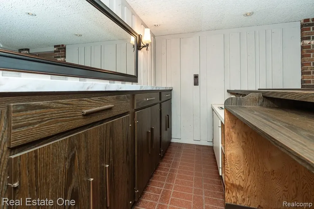 53081 Scenic Drive Shelby Charter Township MI 48316
