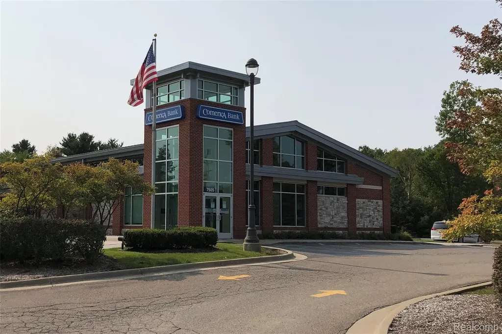 V/l Dixie Highway Independence Charter Township MI 48346