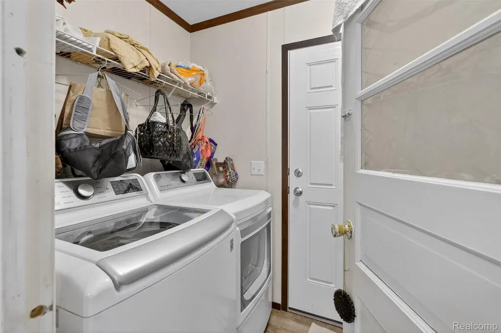 4567 Ashwood Kochville Township MI 48603