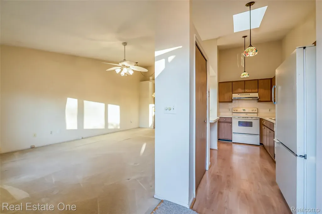 25104 Hamilton Court South Lyon City MI 48178
