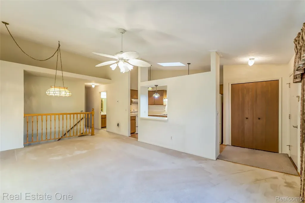 25104 Hamilton Court South Lyon City MI 48178