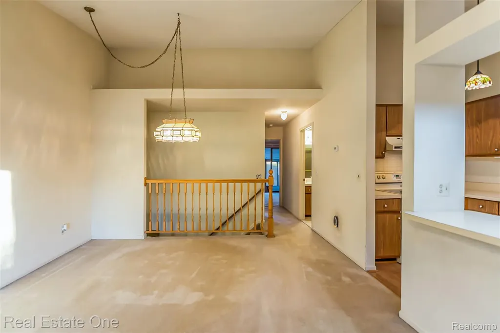 25104 Hamilton Court South Lyon City MI 48178