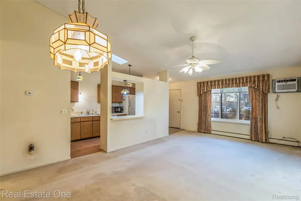 25104 Hamilton Court South Lyon City MI 48178
