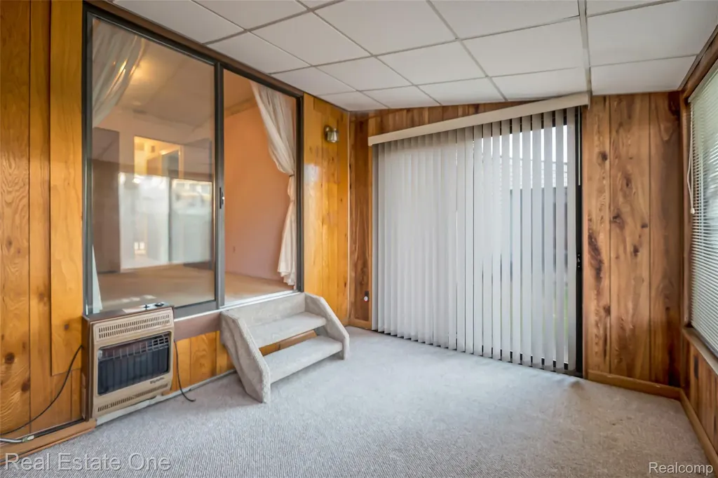 25104 Hamilton Court South Lyon City MI 48178