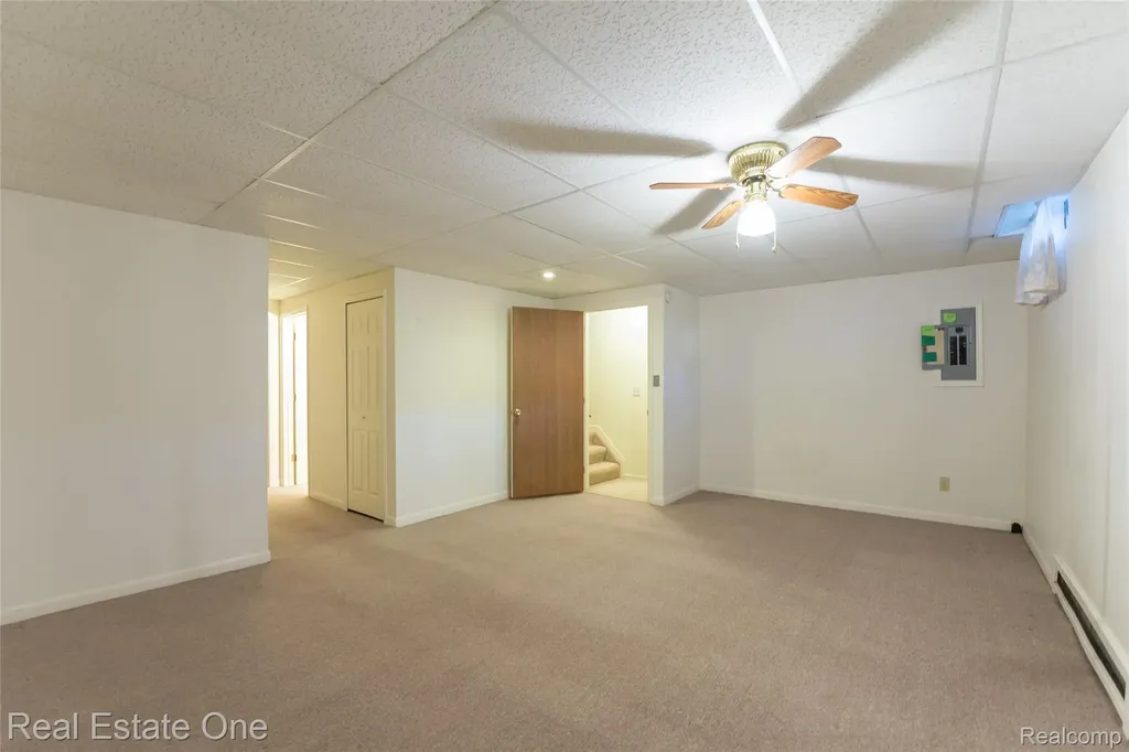 25104 Hamilton Court South Lyon City MI 48178