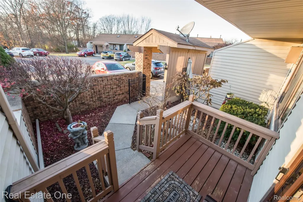 25104 Hamilton Court South Lyon City MI 48178