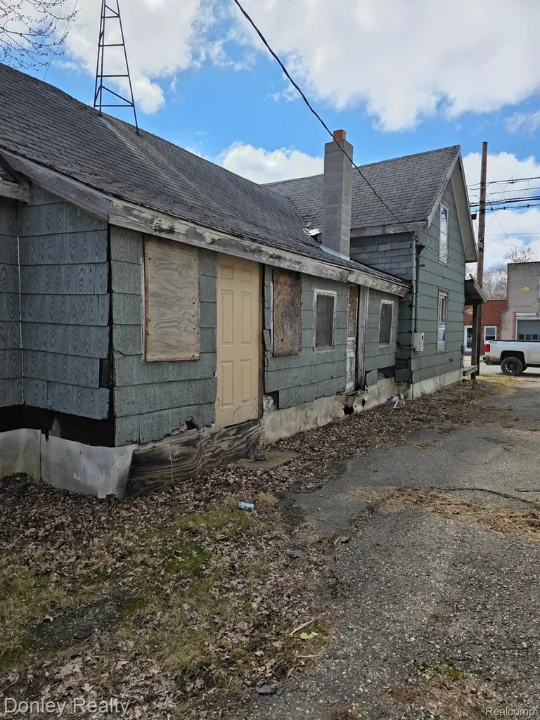 9620 Main Street Clifford Village MI 48727