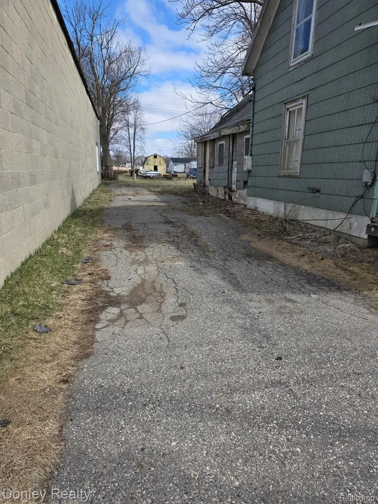 9620 Main Street Clifford Village MI 48727