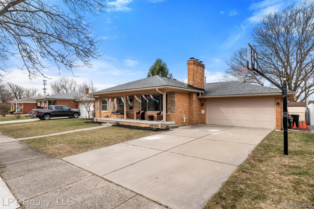 30605 Champine Street St. Clair Shores City MI 48082