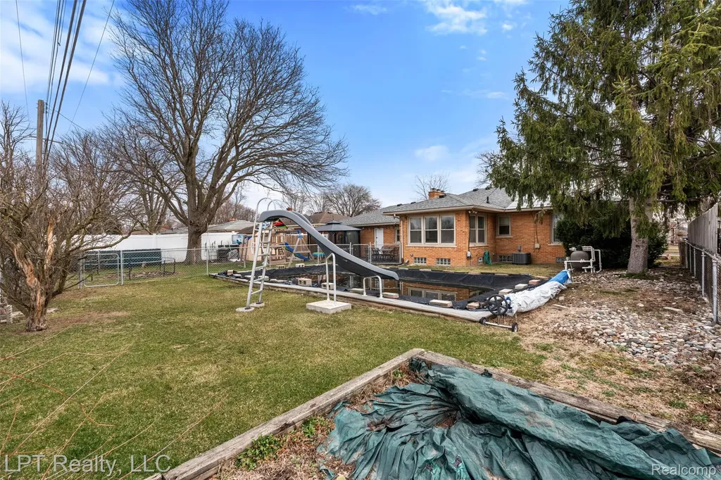 30605 Champine Street St. Clair Shores City MI 48082