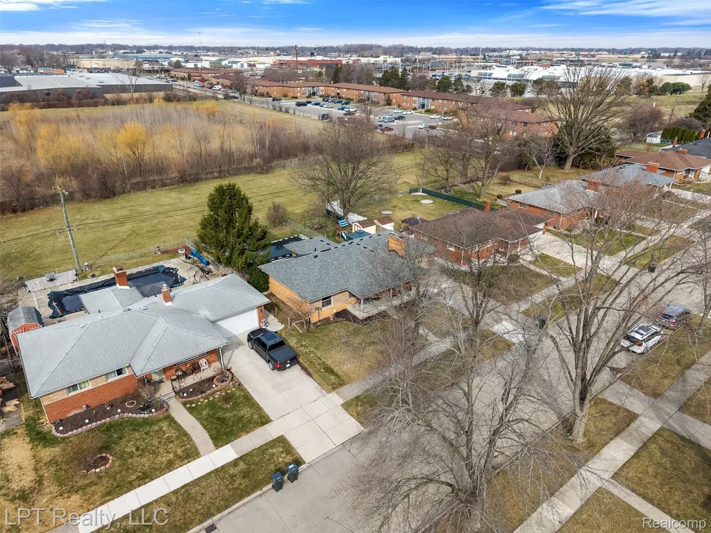 30605 Champine Street St. Clair Shores City MI 48082