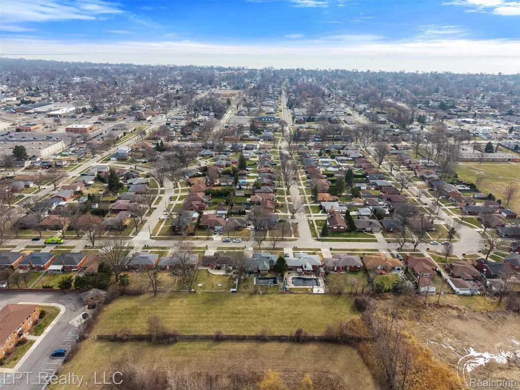 30605 Champine Street St. Clair Shores City MI 48082