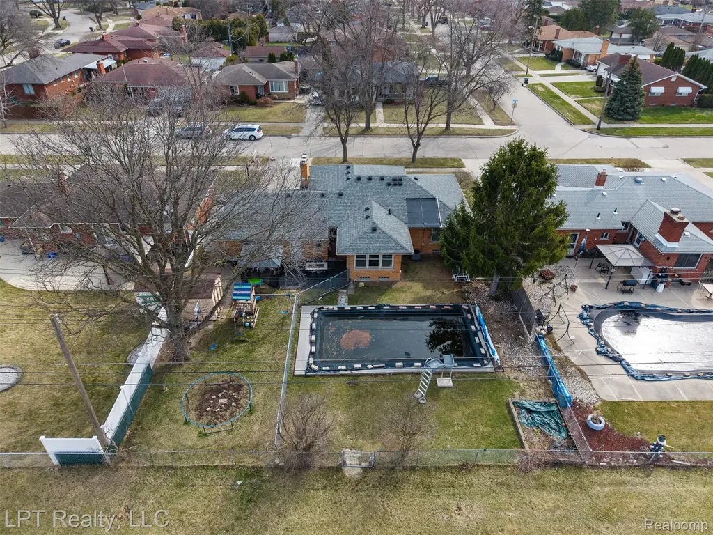 30605 Champine Street St. Clair Shores City MI 48082