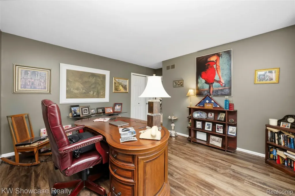 6144 Venice Drive Commerce Charter Township MI 48382