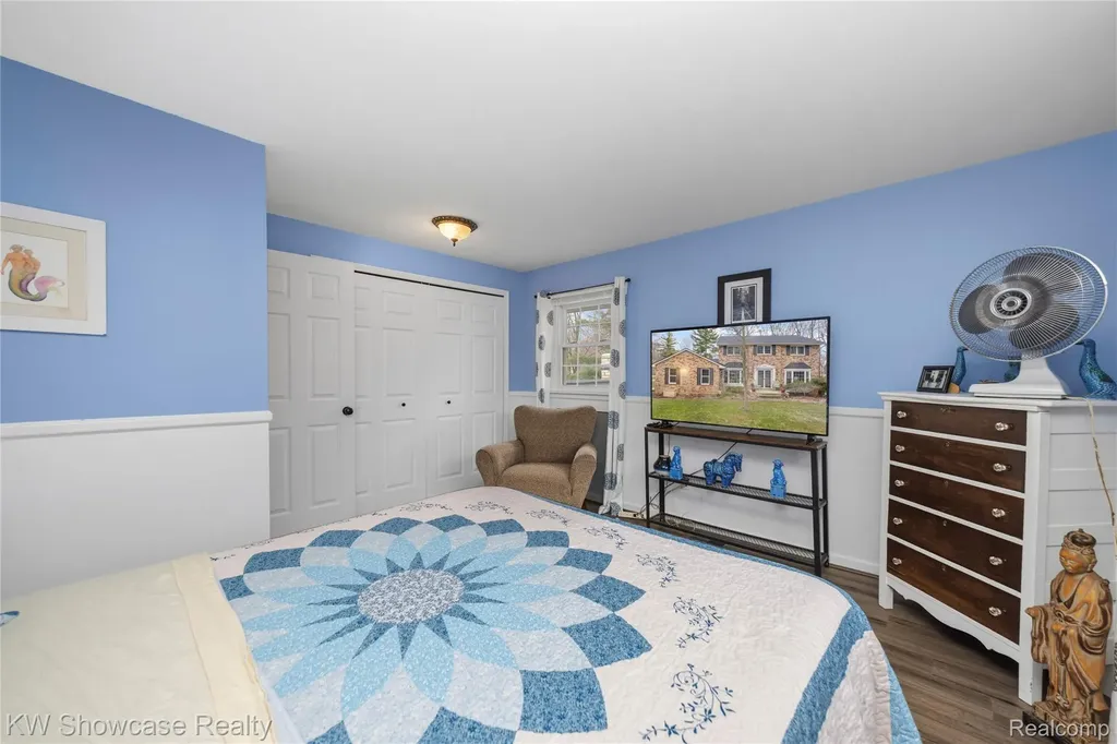 6144 Venice Drive Commerce Charter Township MI 48382