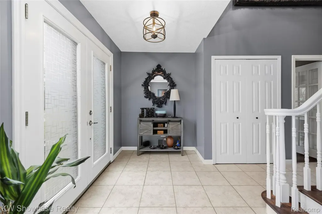 6144 Venice Drive Commerce Charter Township MI 48382
