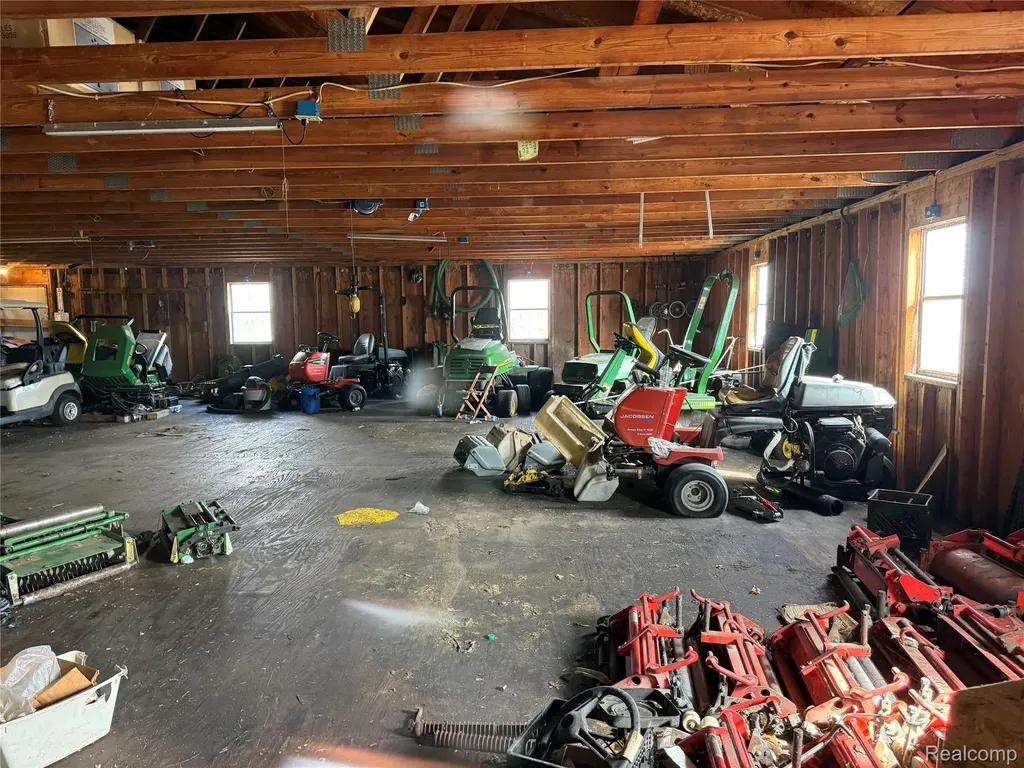 12915 Sumpter Road Exeter Township MI 48117