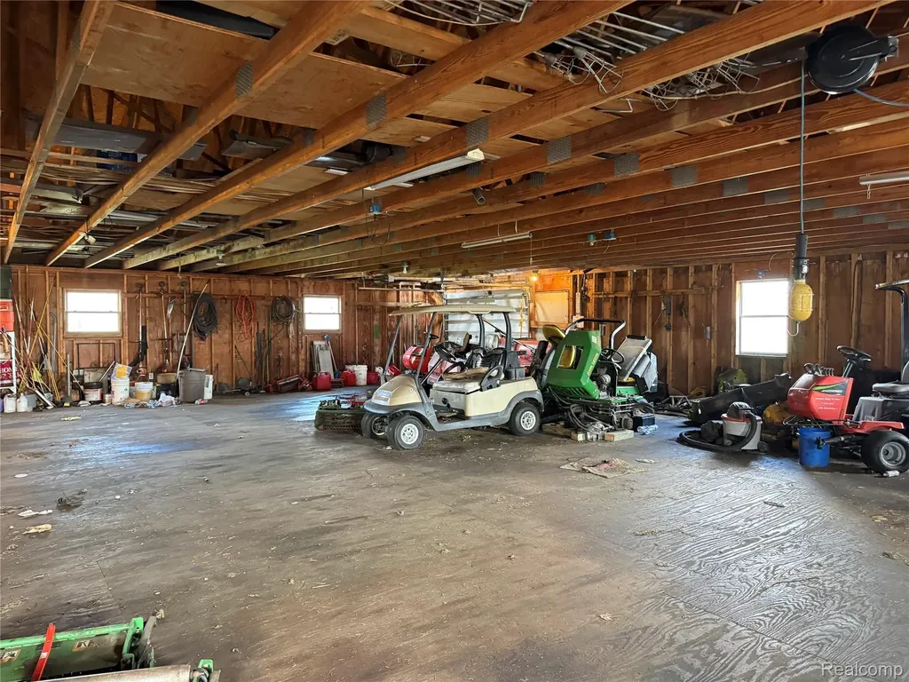 12915 Sumpter Road Exeter Township MI 48117