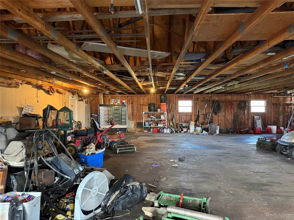 12915 Sumpter Road Exeter Township MI 48117
